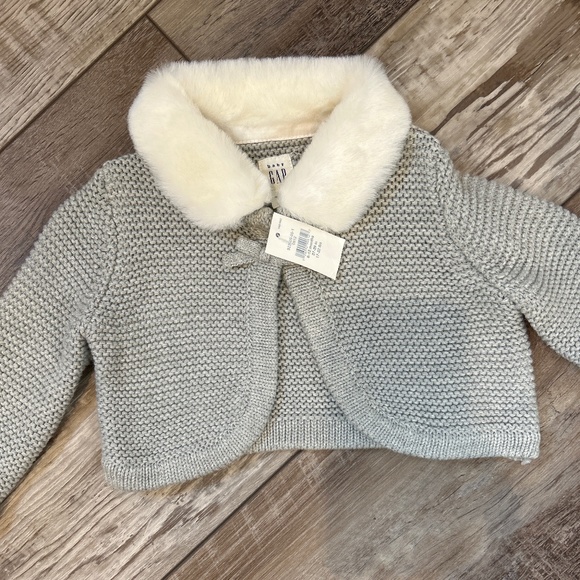 GAP Other - BNWT ! baby GAP Gray/White Faux Fur Tie Cardigan Size 6-12 M